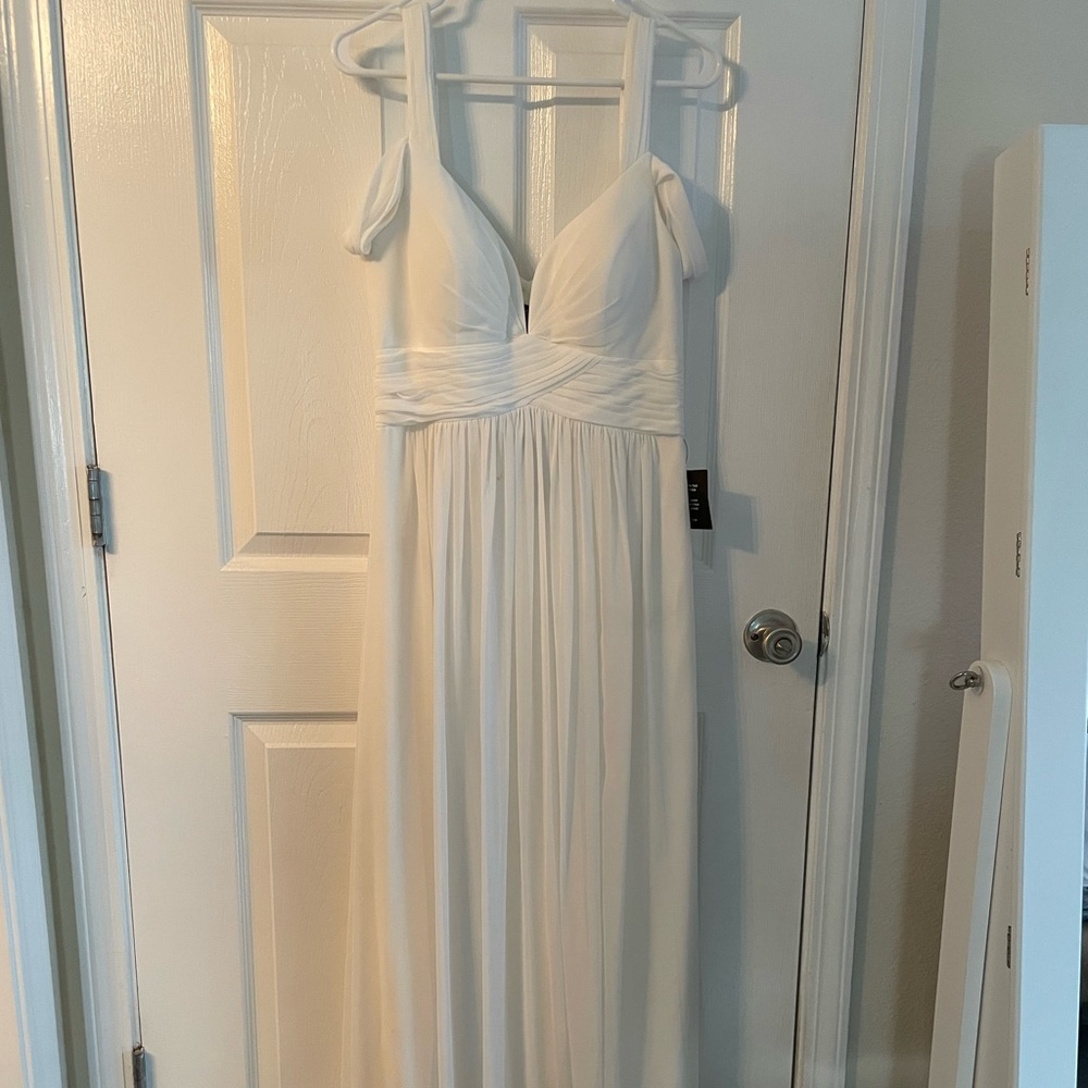 BEAUTIFUL Lulu’s maxi, off the shoulders dress